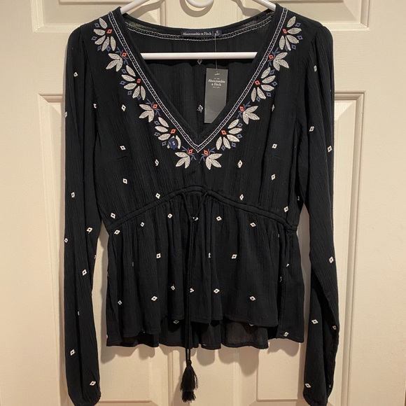 Abercrombie & Fitch Tops - Cute Abercrombie & Fitch Top